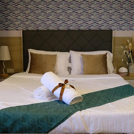 Vieda Hotel Caticlan Zewnętrze zdjęcie