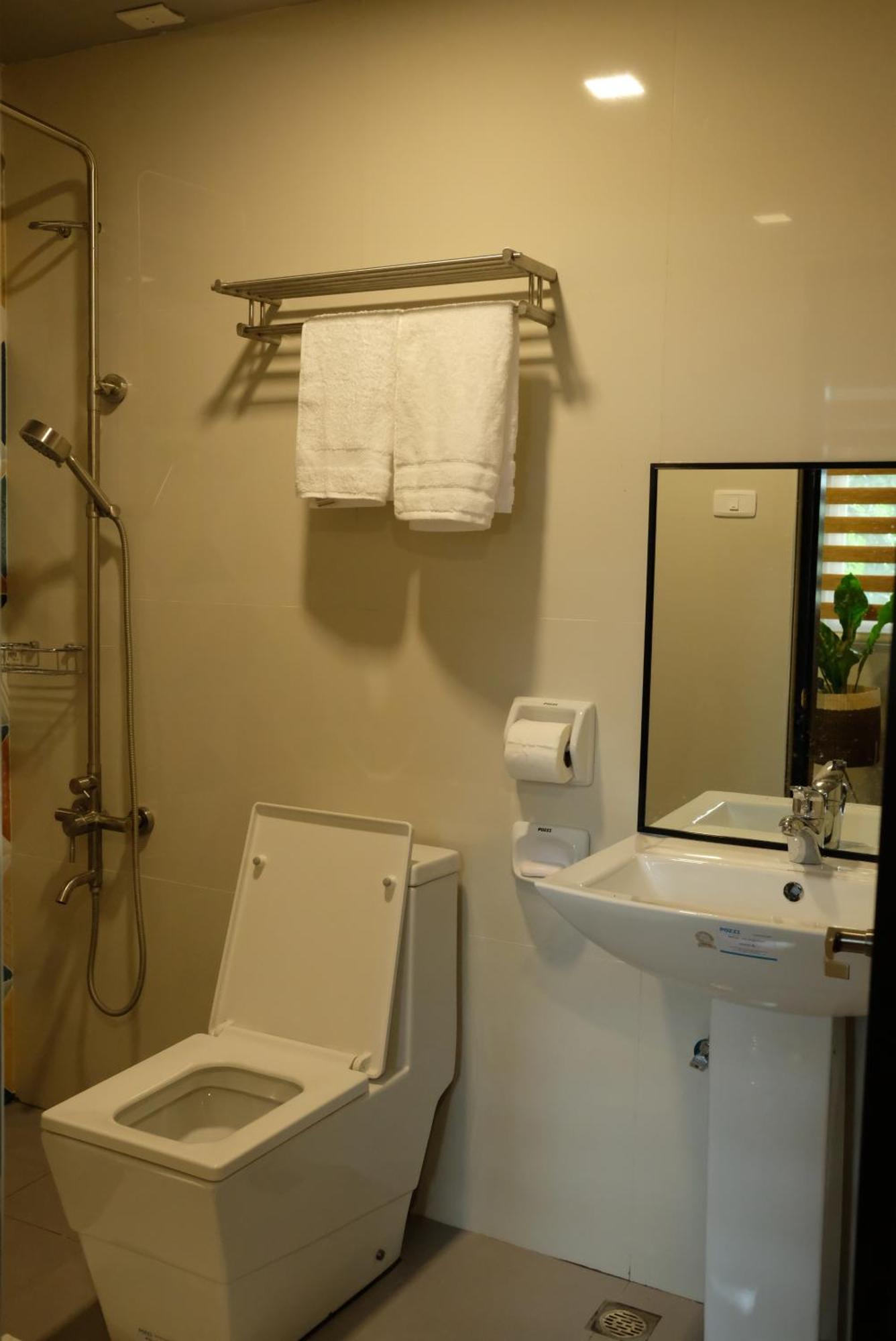 Vieda Hotel Caticlan Zewnętrze zdjęcie